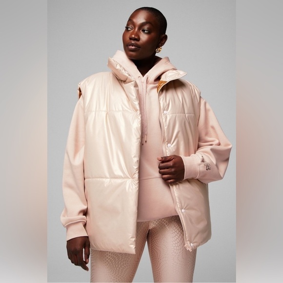 Fabletics Oversized Puffer Vest Jacket Womens XS  Natural Blush Pink - Picture 1 of 6
